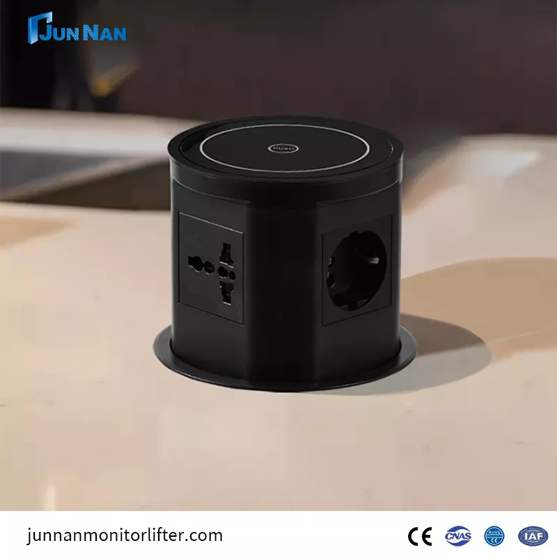 سوکت پریز برق تعبیه شده